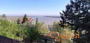 Vinča, kuća na 16 ari sa pogledom na Dunav ..